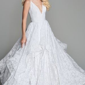 WToo Wedding dress size 6, perfect condition